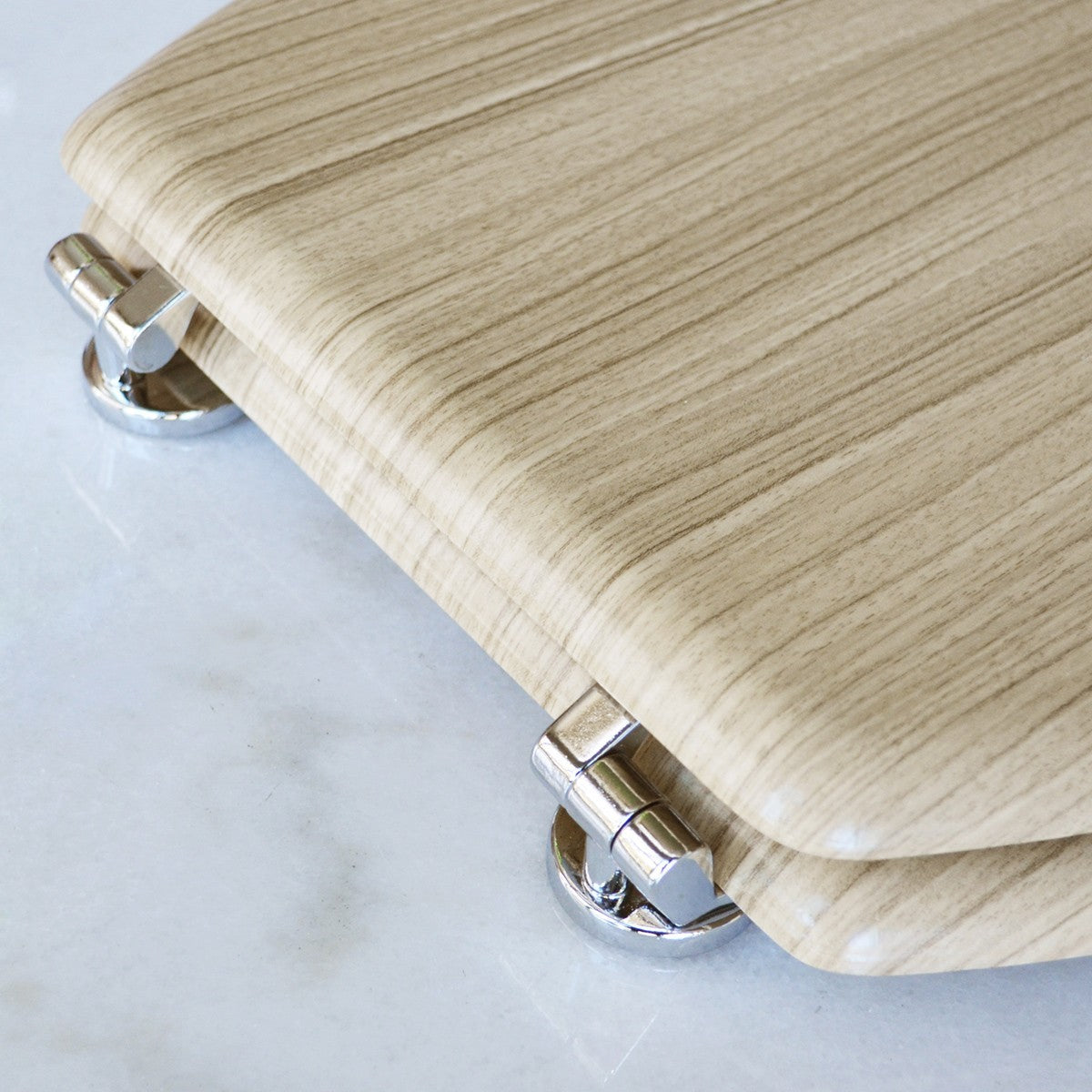 Sedile WC Universale Legno Rovere Sbiancato Cerniere Regolabili Copriwater D.X